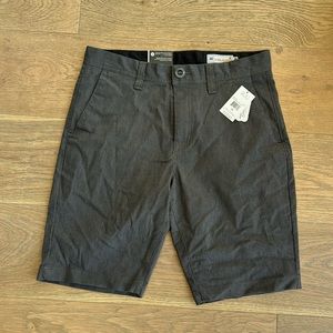 BRAND NEW VOLCOM SHORTS